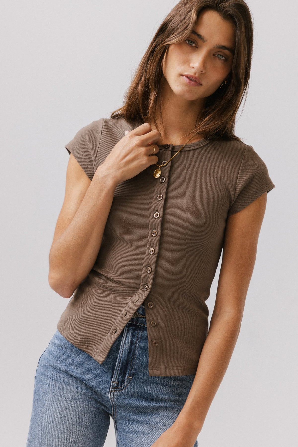 vestia-button-up-tee-in-army-green